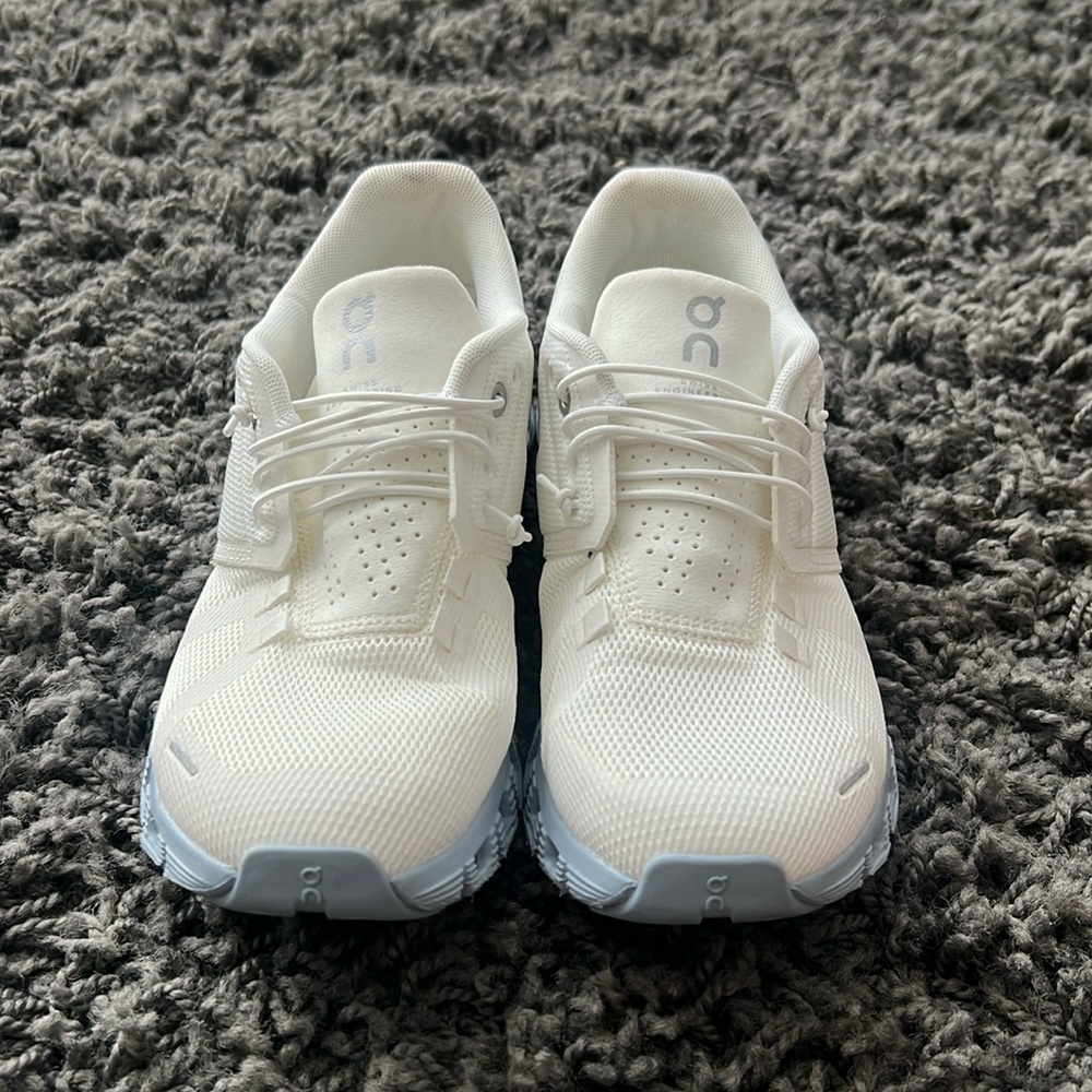 On Running sneakers White